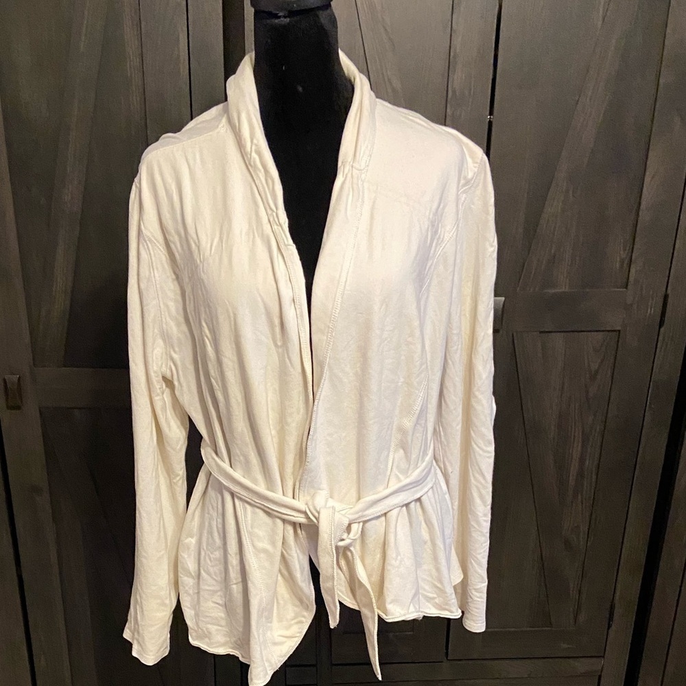 Chadwicks White  Front Tie  Jacket Size XL